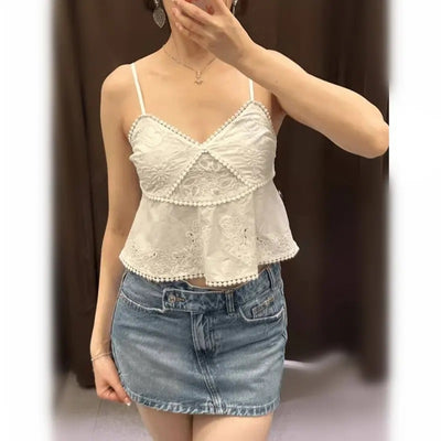 Hershelle White V-neck Floral Embroidery Tank Top