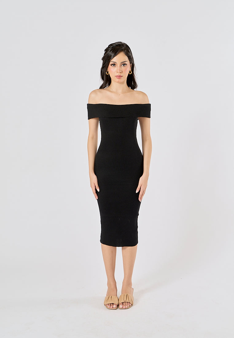 Yzakei Black Folded Neckline Knitted Tube Midi Dress