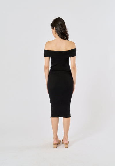 Yzakei Black Folded Neckline Knitted Tube Midi Dress