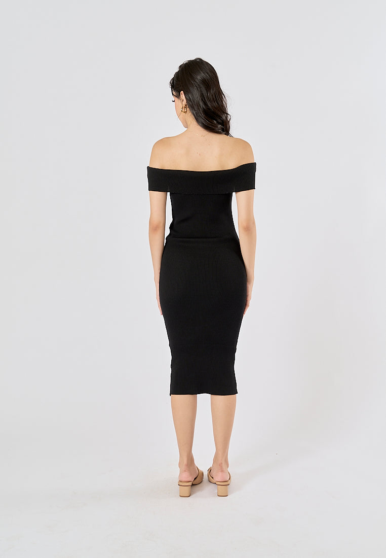 Yzakei Black Folded Neckline Knitted Tube Midi Dress