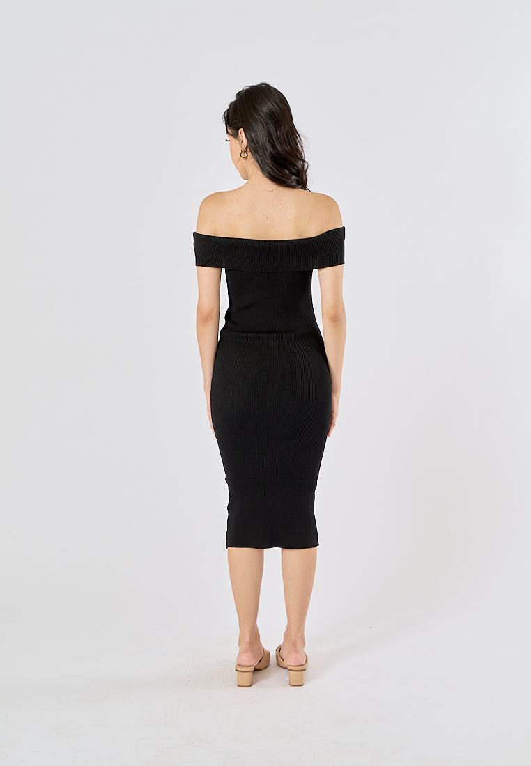 Yzakei Black Folded Neckline Knitted Tube Midi Dress