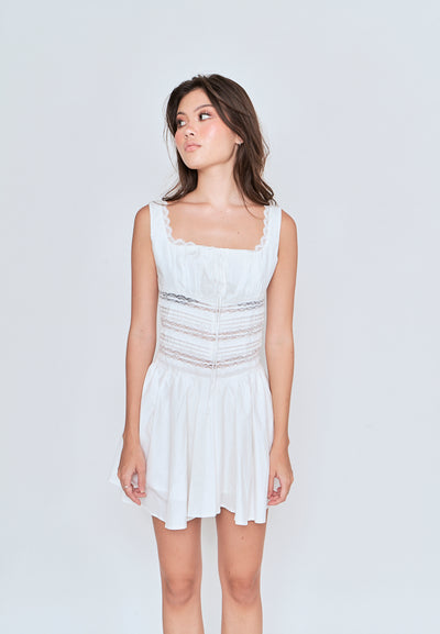 Kyomi White Lace Square Neckline Bow Bust Pleated Sleeveless Mini Dress