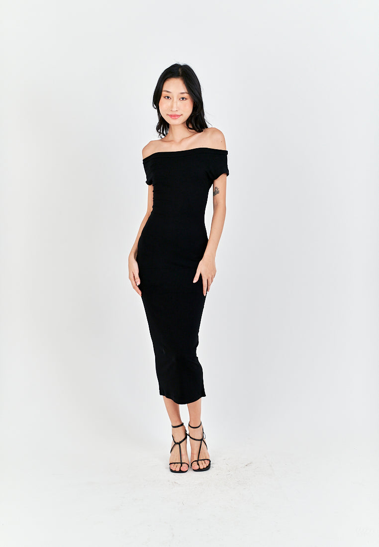 Analie Black Round Neck Knitted Short Sleeves Bodycon Midi Dress