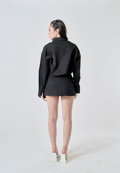 (PRE-ORDER: ETA August 5,2024)Wren Black Front Overlap Side Zipper Casual Mini Skorts