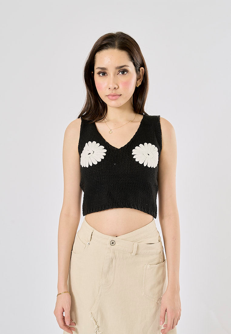 Eziquiel Black With Flower Crochet Knit Top