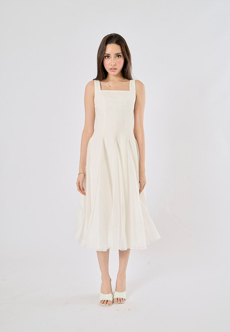 Modesty White Square Colar Big Swing Midi Dress