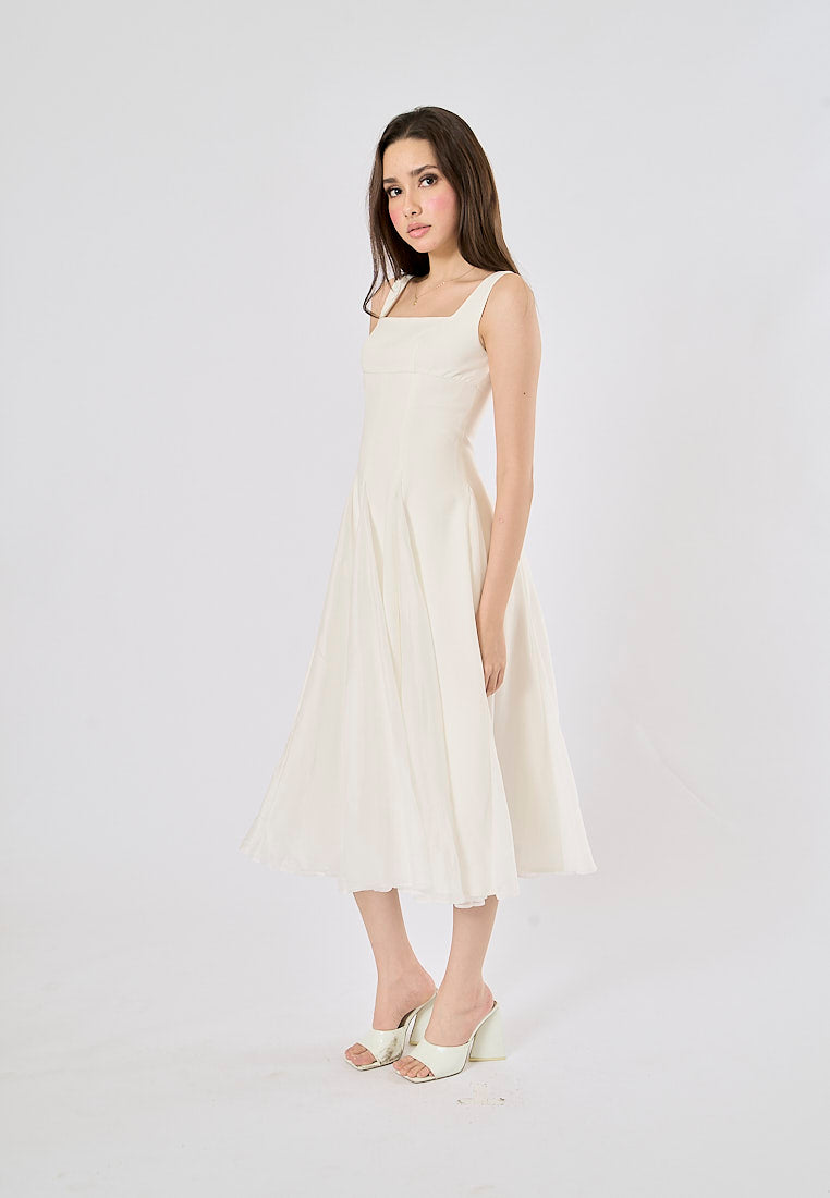 Modesty White Square Colar Big Swing Midi Dress