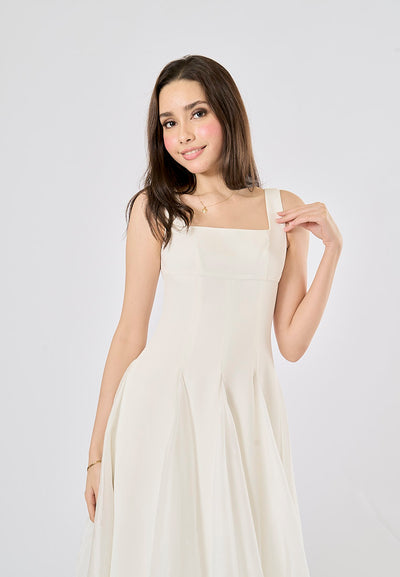 Modesty White Square Colar Big Swing Midi Dress