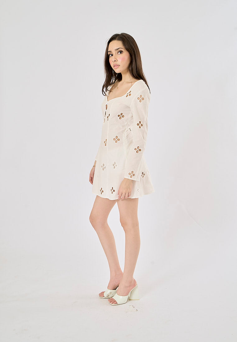 Verygil White V Neck  See Through Long Sleeves Mini Dress