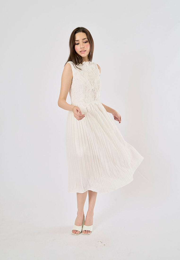 Marygrace White Floral Embroidered Pleated Midi Dress