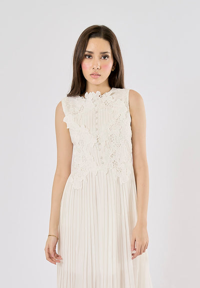 Marygrace White Floral Embroidered Pleated Midi Dress