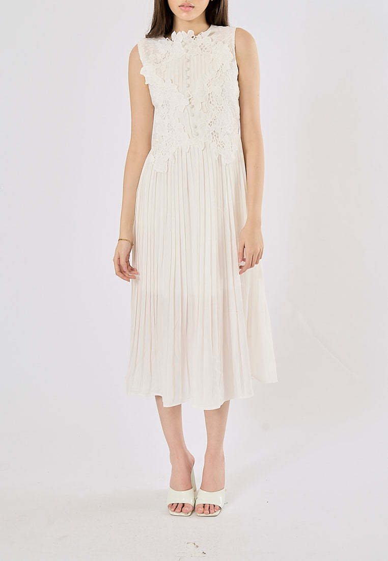 Marygrace White Floral Embroidered Pleated Midi Dress