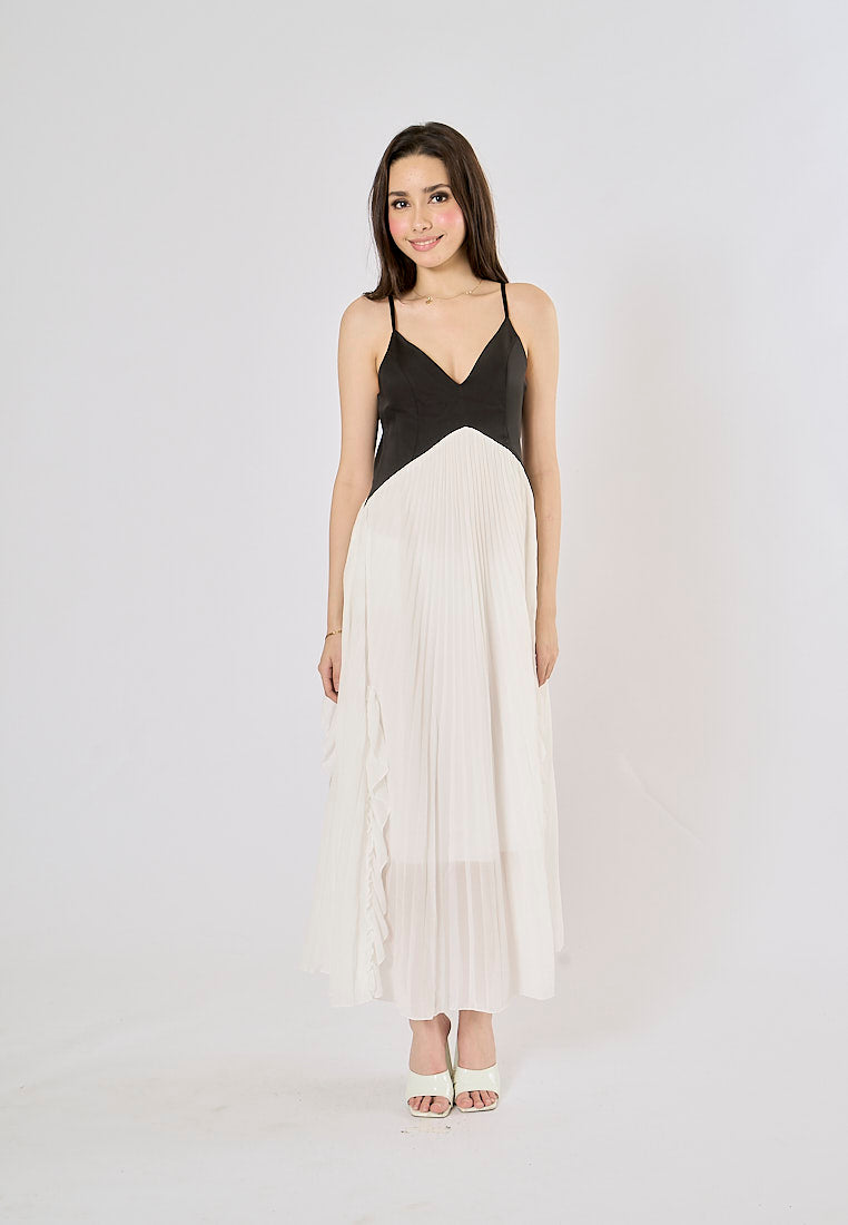 Fordham Black and White Patchwork V-Collar Pleated Maxi Dress