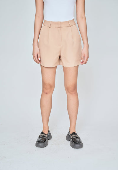 Zeline Beige Zipper Fly Pleated Casual Shorts with Belt