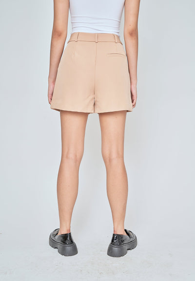 Zeline Beige Zipper Fly Pleated Casual Shorts with Belt