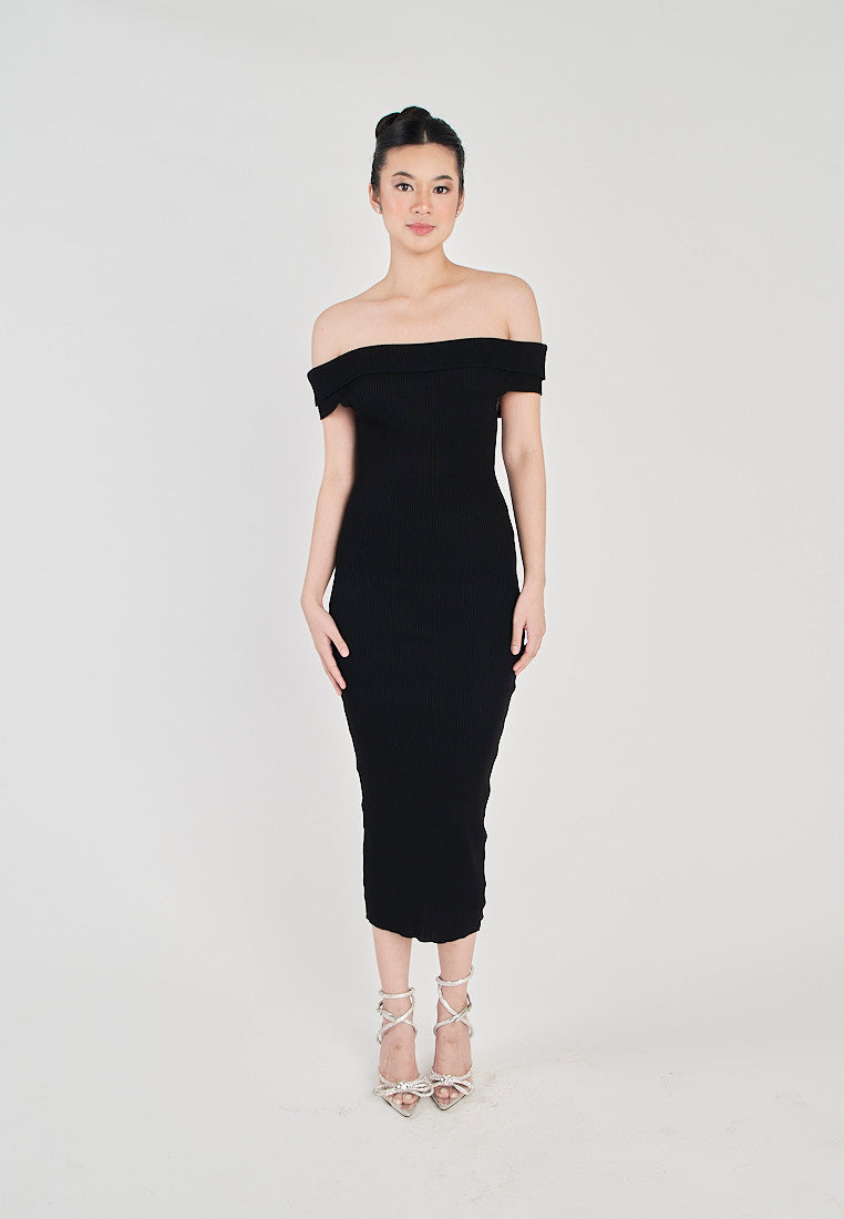 Yzakei Black Folded Neckline Knitted Tube Midi Dress