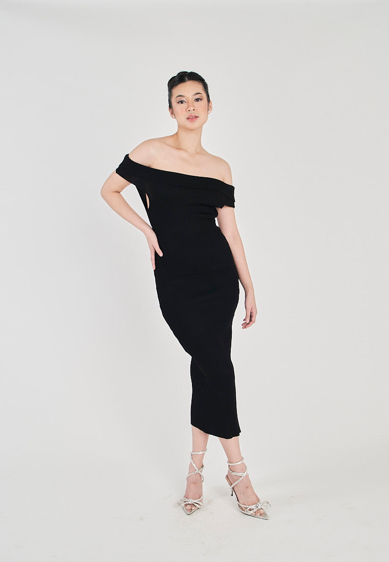 Yzakei Black Folded Neckline Knitted Tube Midi Dress