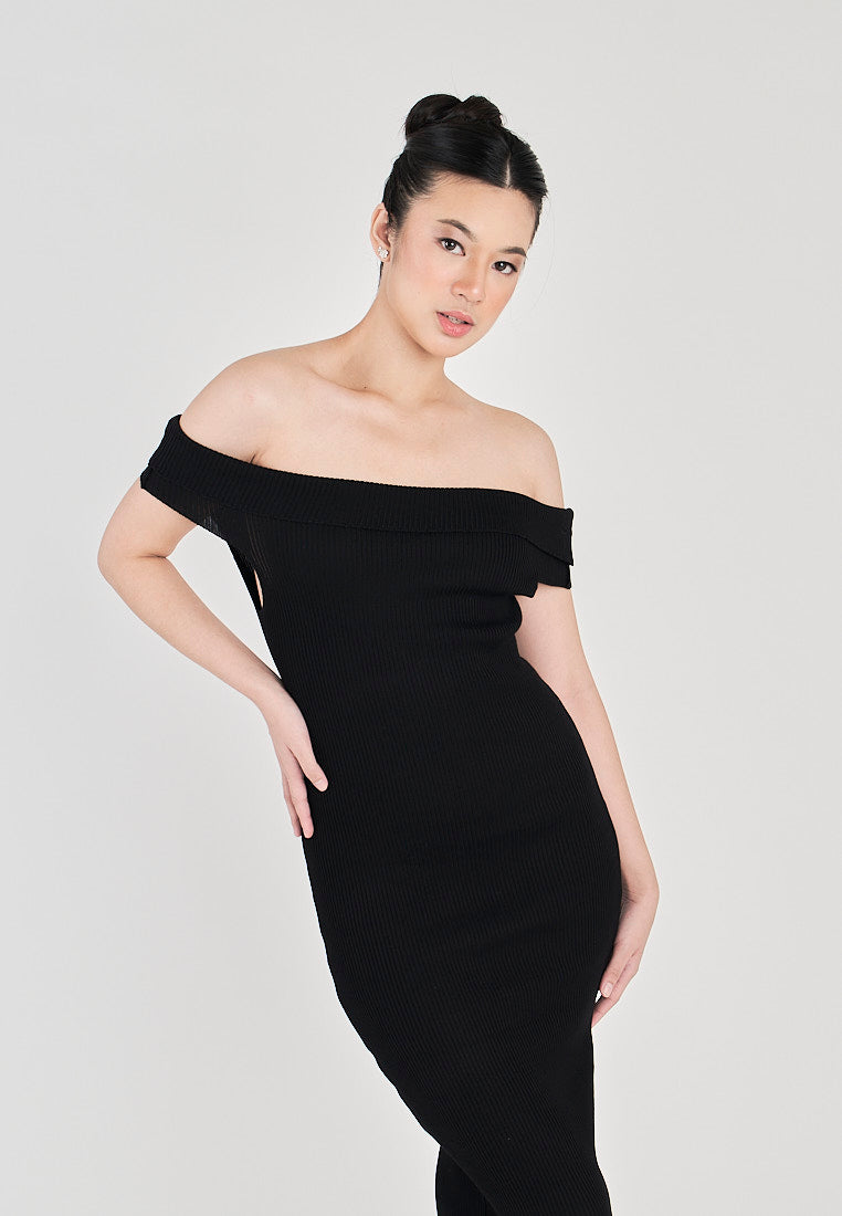 Yzakei Black Folded Neckline Knitted Tube Midi Dress