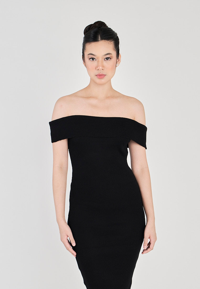 Yzakei Black Folded Neckline Knitted Tube Midi Dress