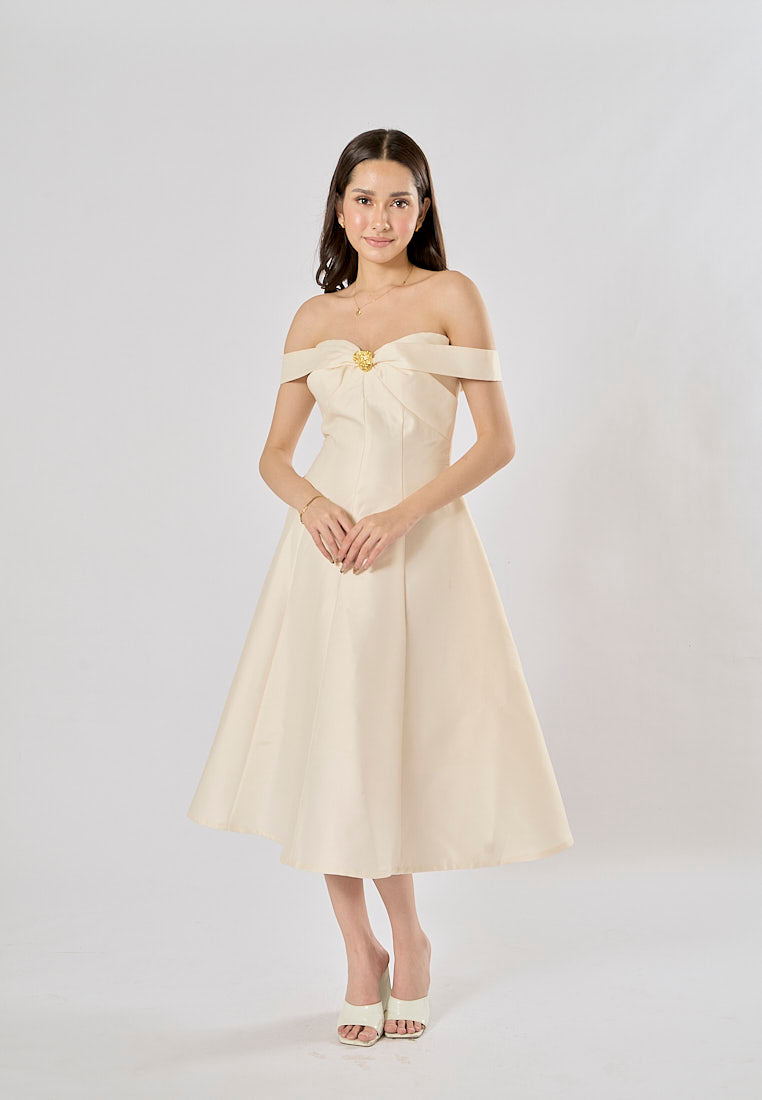 Maan White Halter Sweetheart Neckline Pleated Midi Dress