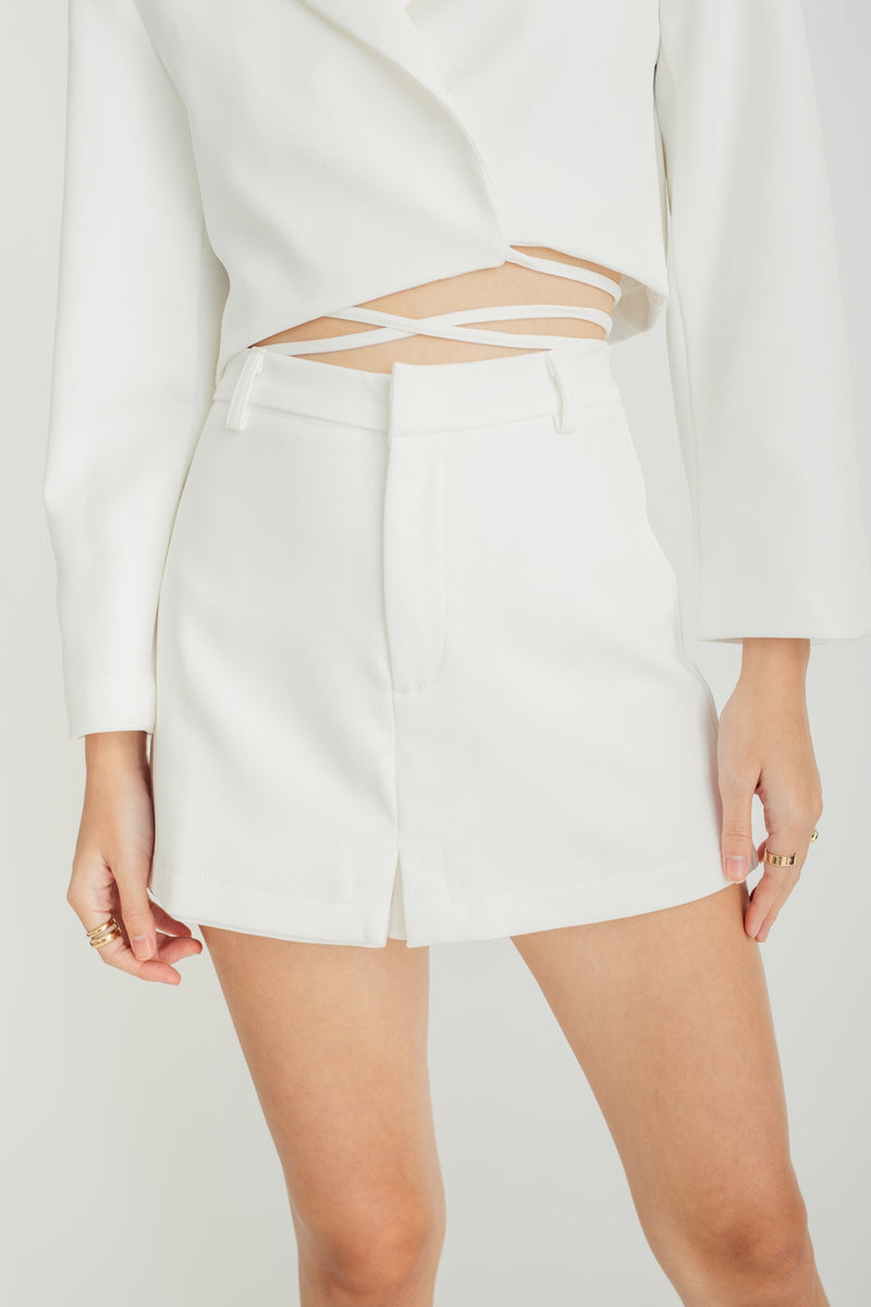 Clemence White Zipper Fly Casual Shorts with Belt Loop